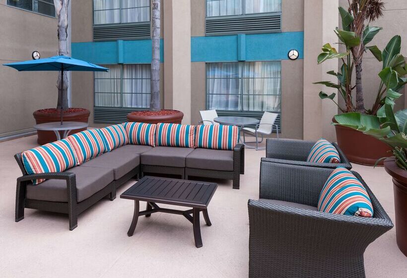 בית מלון כפרי Hampton Inn San Diego Downtown