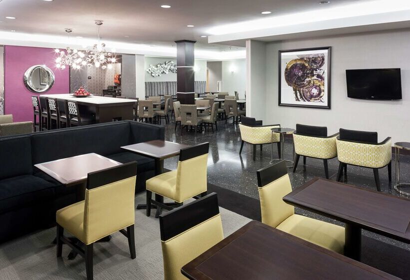 هتل Hampton Inn San Diego Downtown