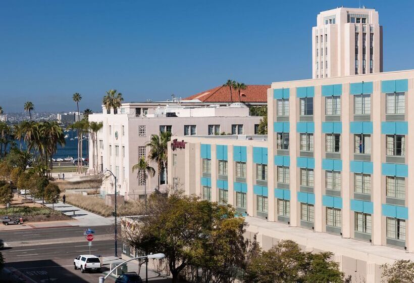 בית מלון כפרי Hampton Inn San Diego Downtown