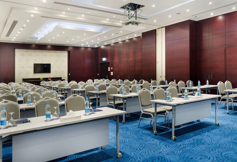 Отель Hilton Alexandria Green Plaza