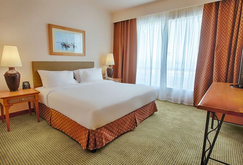 Отель Hilton Alexandria Green Plaza