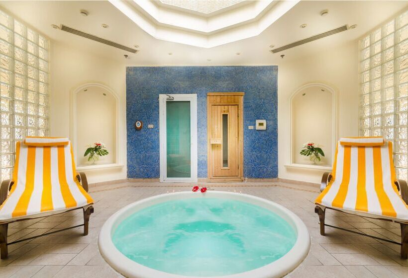 Отель Hilton Alexandria Green Plaza