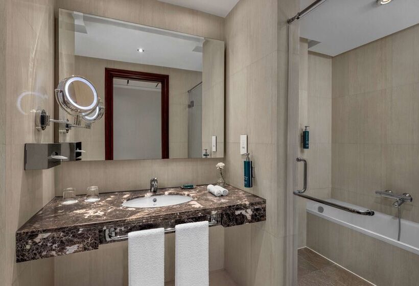 Отель Hilton Alexandria Green Plaza