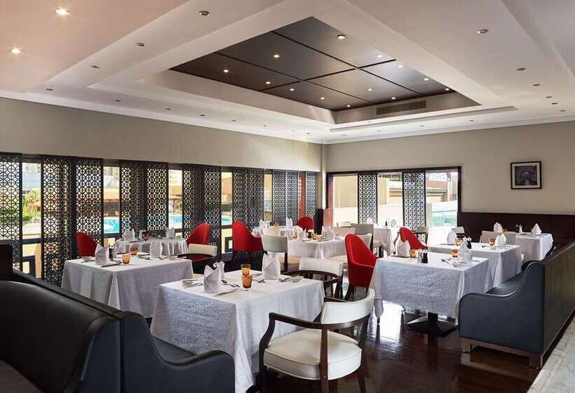 Отель Hilton Alexandria Green Plaza