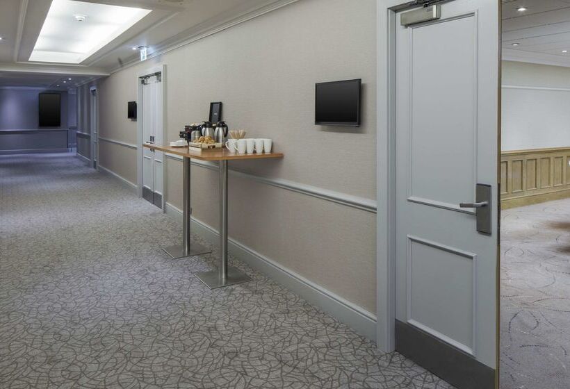 هتل Hilton East Midlands Airport