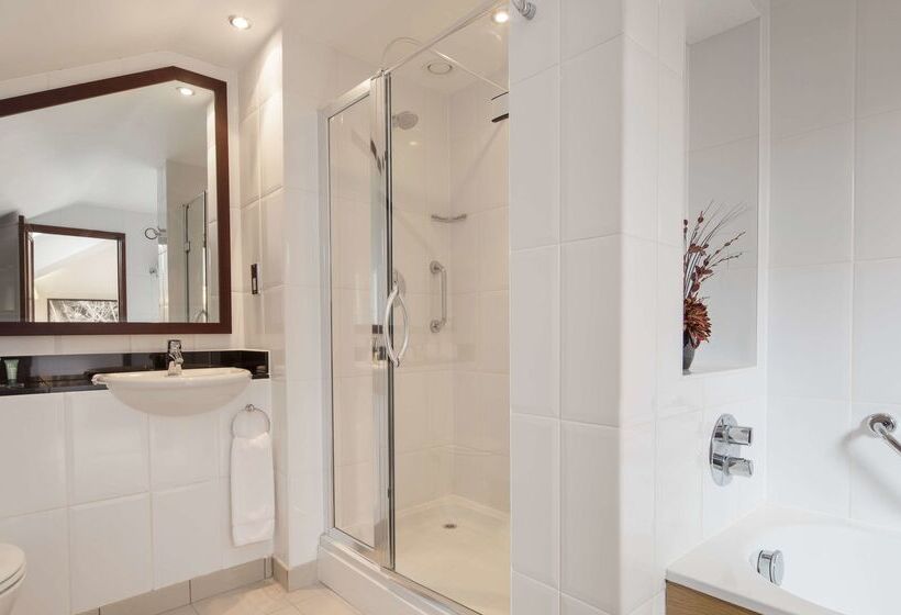 هتل Hilton East Midlands Airport