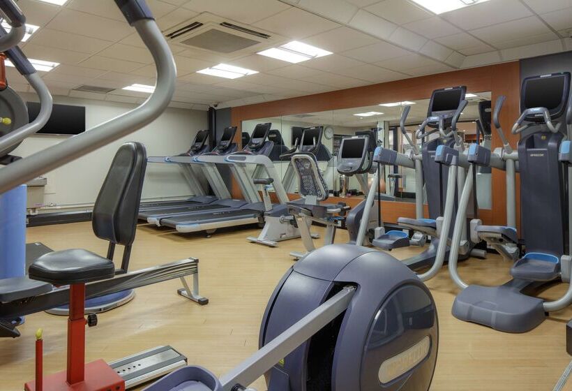 هتل Hilton East Midlands Airport