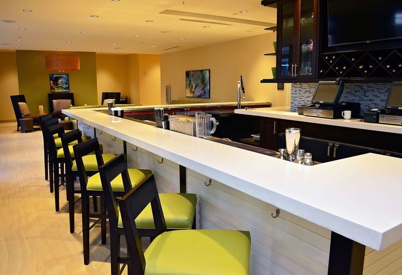 בית מלון כפרי Hilton Garden Inn Daytona Beach Oceanfront