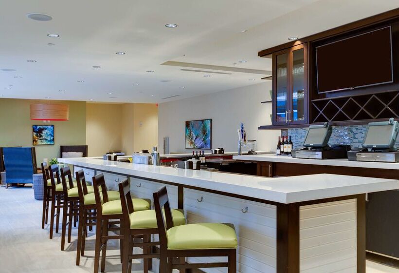 בית מלון כפרי Hilton Garden Inn Daytona Beach Oceanfront