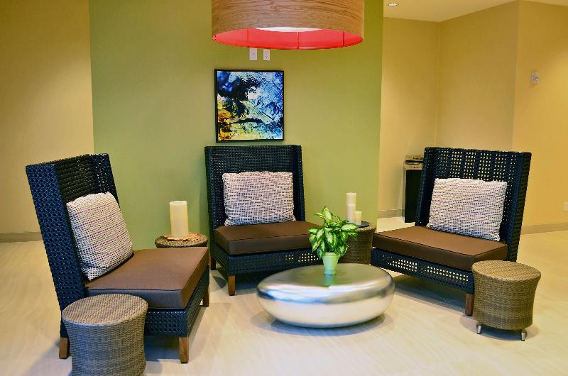 בית מלון כפרי Hilton Garden Inn Daytona Beach Oceanfront