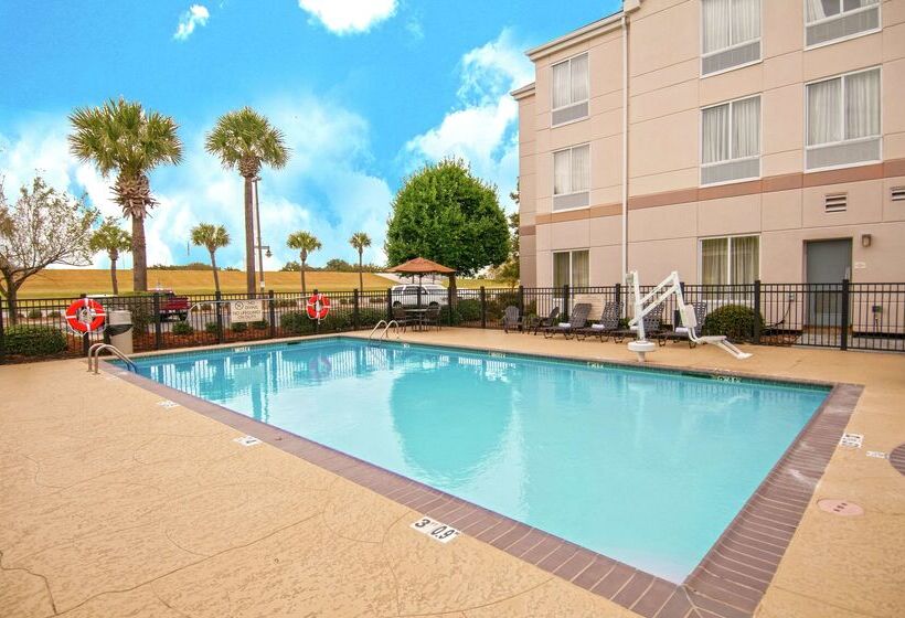 酒店 Wyndham Garden New Orleans Airport