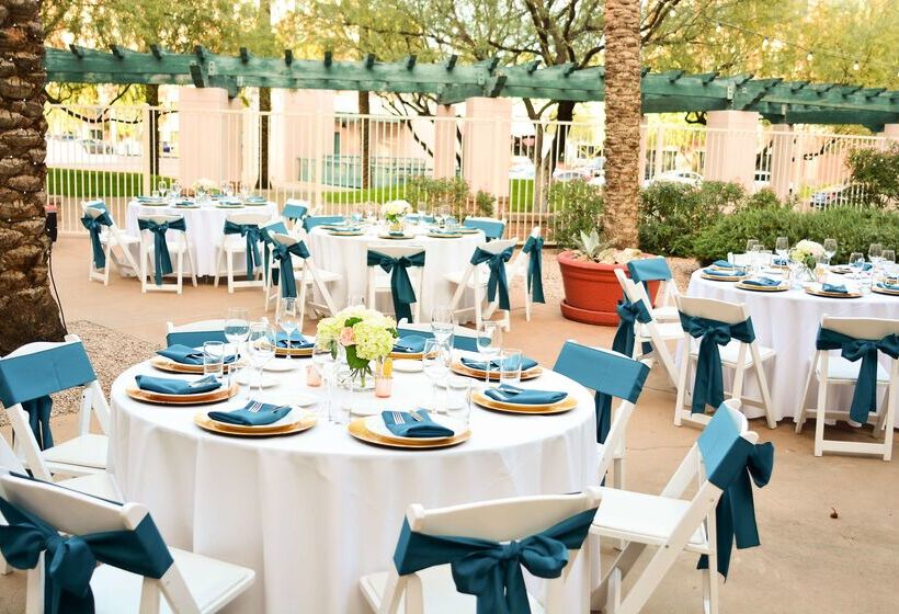 בית מלון כפרי Hilton Garden Inn Scottsdale Old Town