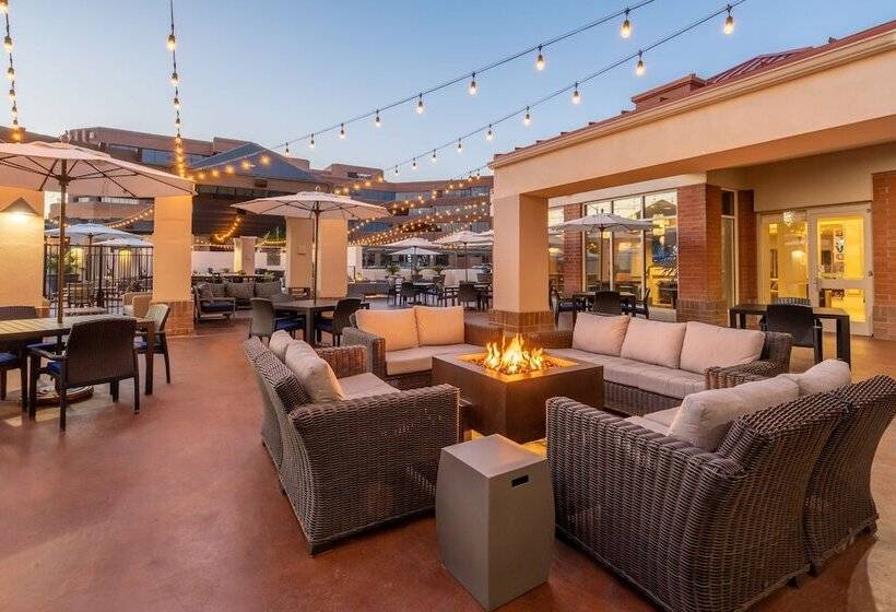 בית מלון כפרי Hilton Garden Inn Scottsdale Old Town