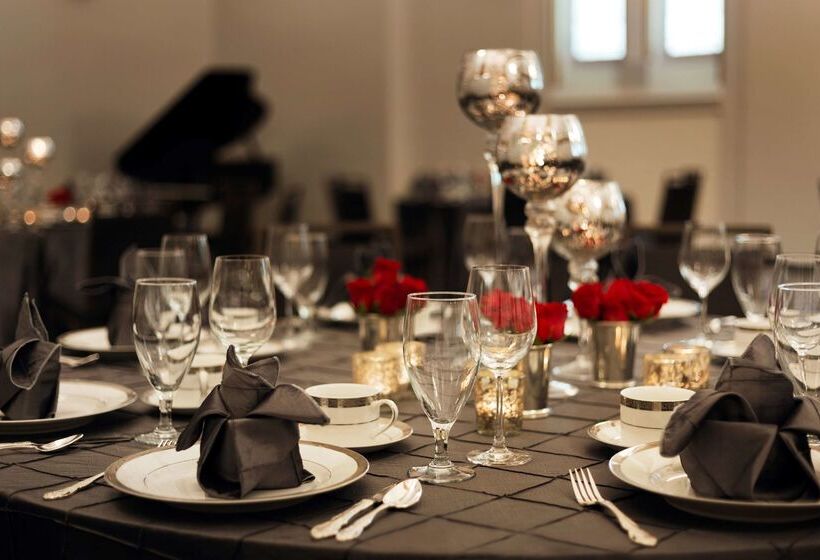 هتل Hilton New Orleans/st. Charles Avenue