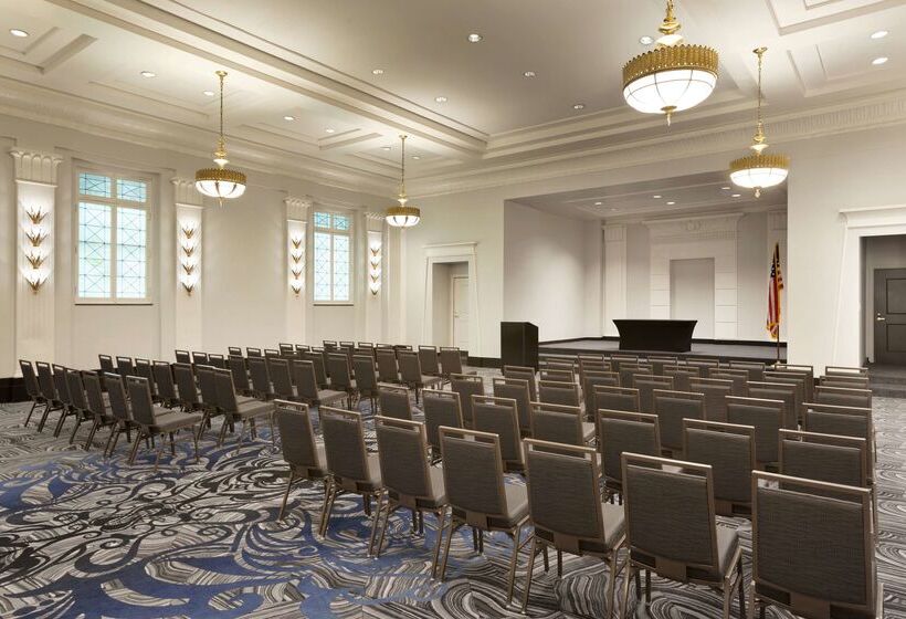 هتل Hilton New Orleans/st. Charles Avenue