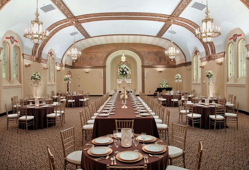 هتل Hilton New Orleans/st. Charles Avenue