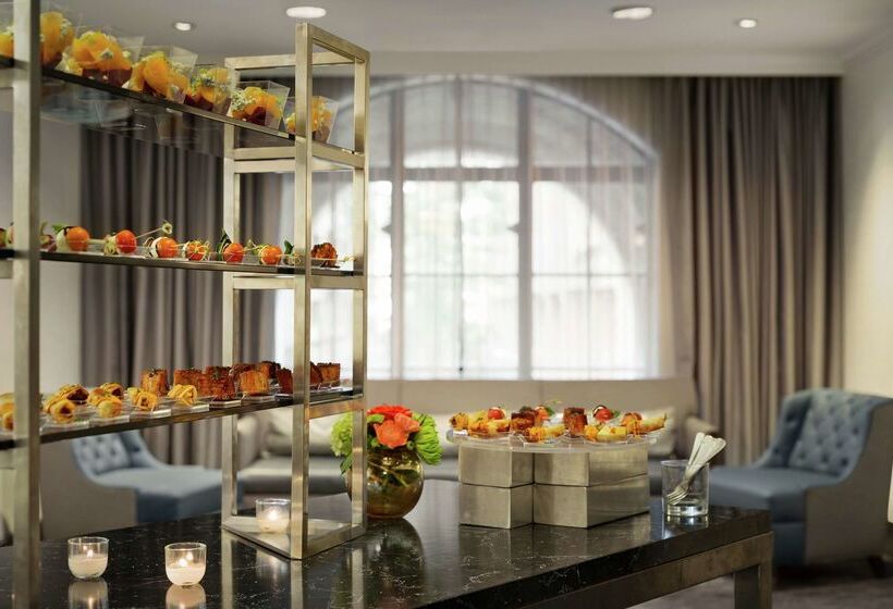 هتل Hilton New Orleans/st. Charles Avenue