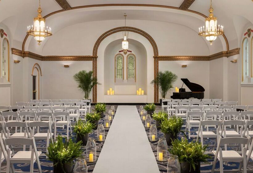 هتل Hilton New Orleans/st. Charles Avenue