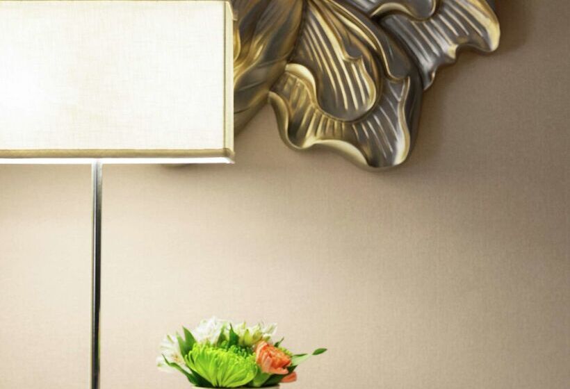 هتل Hilton New Orleans/st. Charles Avenue