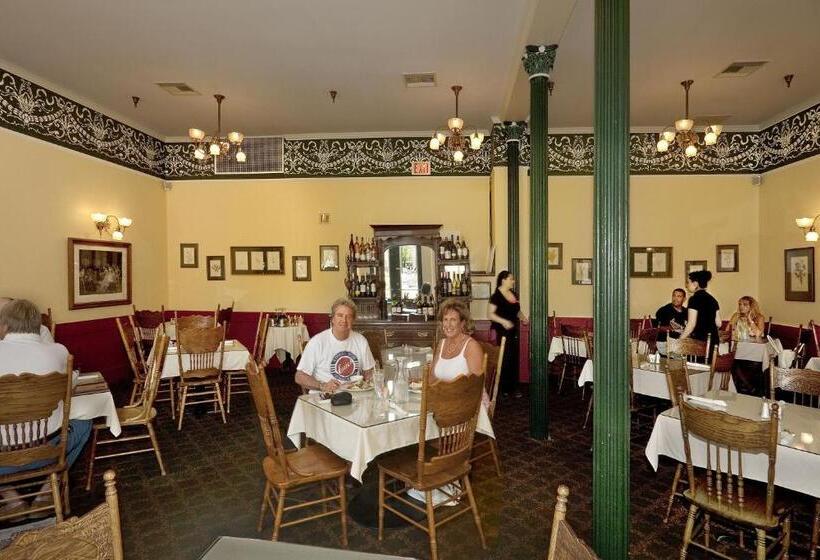 فندق Historic Plaza