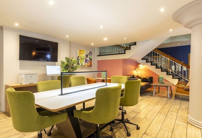 酒店 Holiday Inn Cardiff City, An Ihg