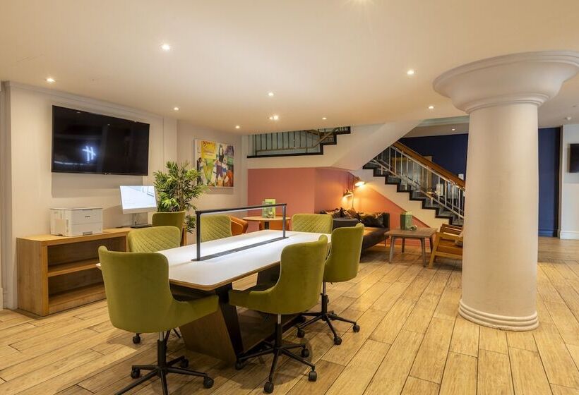 酒店 Holiday Inn Cardiff City, An Ihg