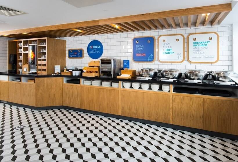 酒店 Holiday Inn Express Cardiff Bay, An Ihg