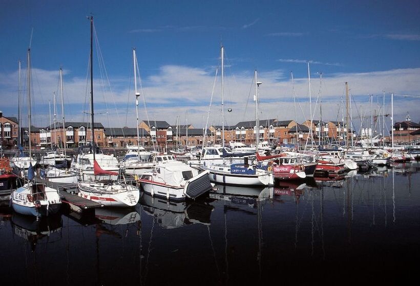 酒店 Holiday Inn Express Cardiff Bay, An Ihg