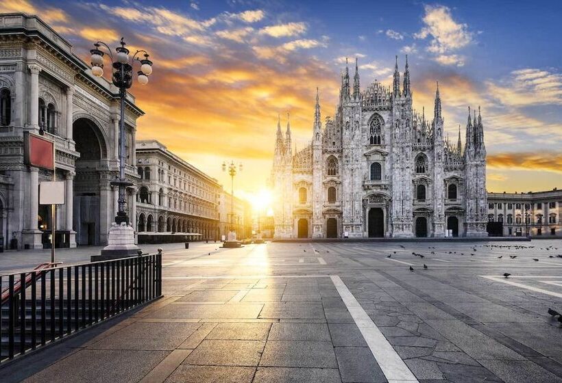 هتل Holiday Inn Milan Garibaldi Station, An Ihg