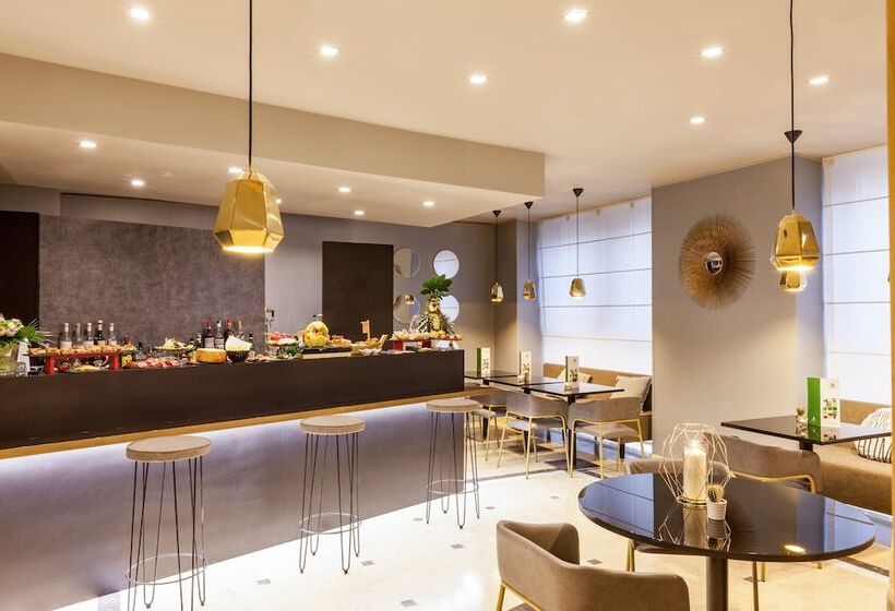 هتل Holiday Inn Milan Garibaldi Station, An Ihg