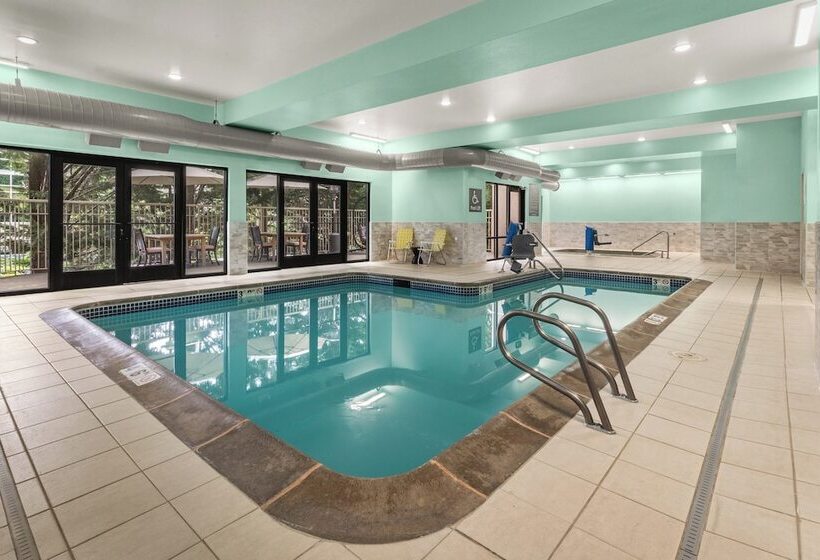 호텔 Holiday Inn & Suites Bothell An Ihg