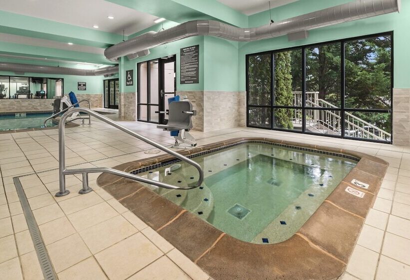 호텔 Holiday Inn & Suites Bothell An Ihg