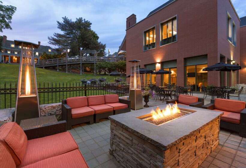 فندق Ivey Spencer Leadership Centre