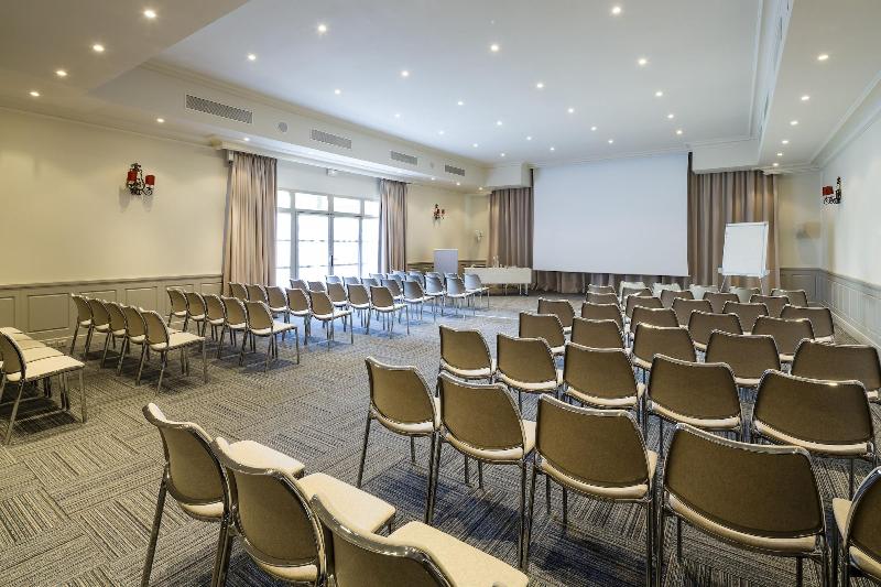 Отель L'Hôtel & Spa du Castellet