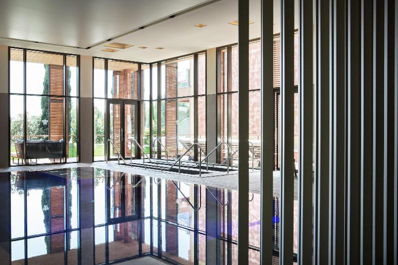 Отель L'Hôtel & Spa du Castellet