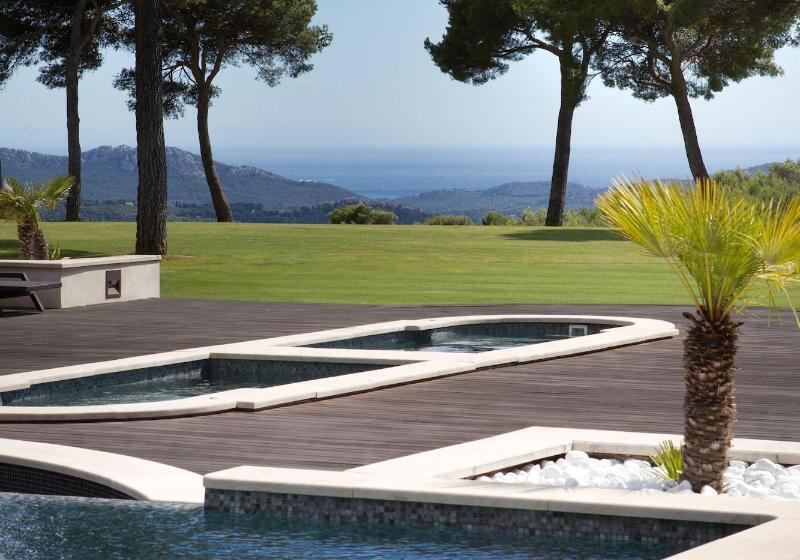 Отель L'Hôtel & Spa du Castellet