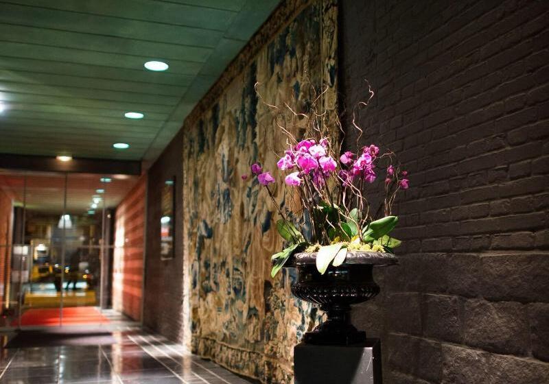 בית מלון כפרי L Hermitage Gantois, Autograph Collection