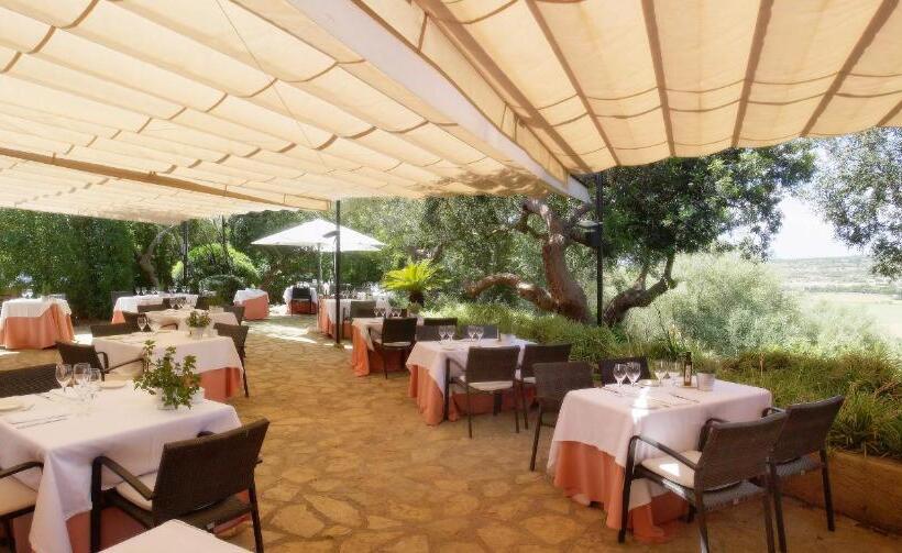 ホテル Rotana Golf Resort