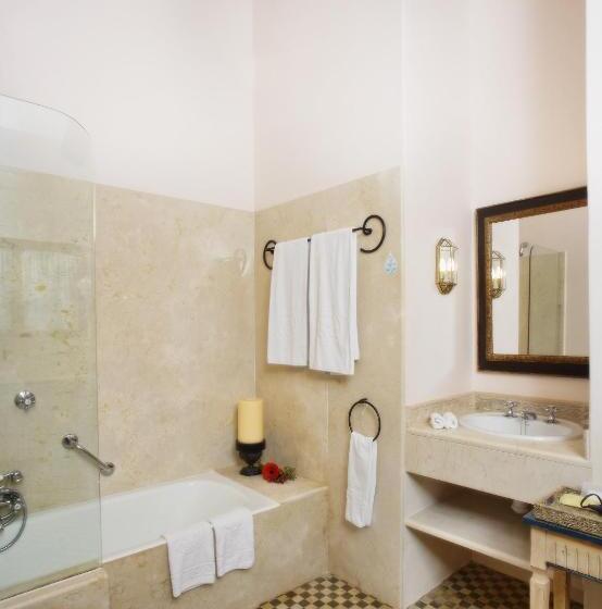 ホテル Rotana Golf Resort