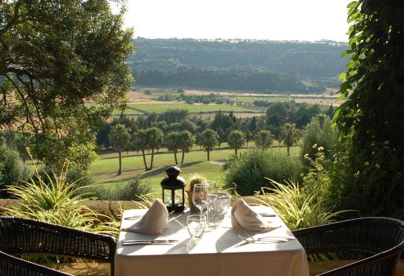 ホテル Rotana Golf Resort