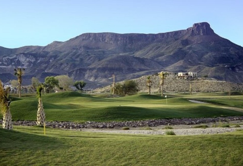 Отель Lajitas Golf Resort And Spa