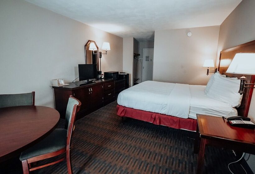 هتل Lamplighter Inn And Suites  North