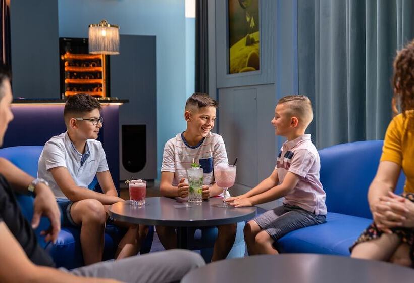 ホテル Le Grand Magic