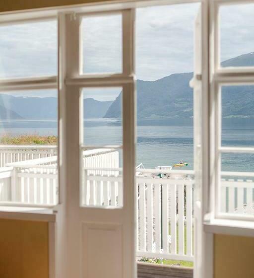 Leikanger Fjordhotel   Unike Hoteller