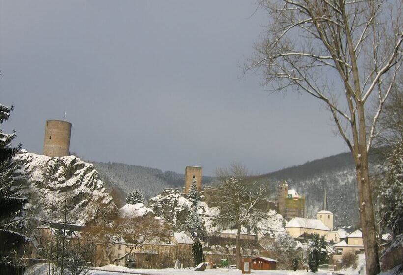 Logis Gourmet & Relax Hotel De La Sure