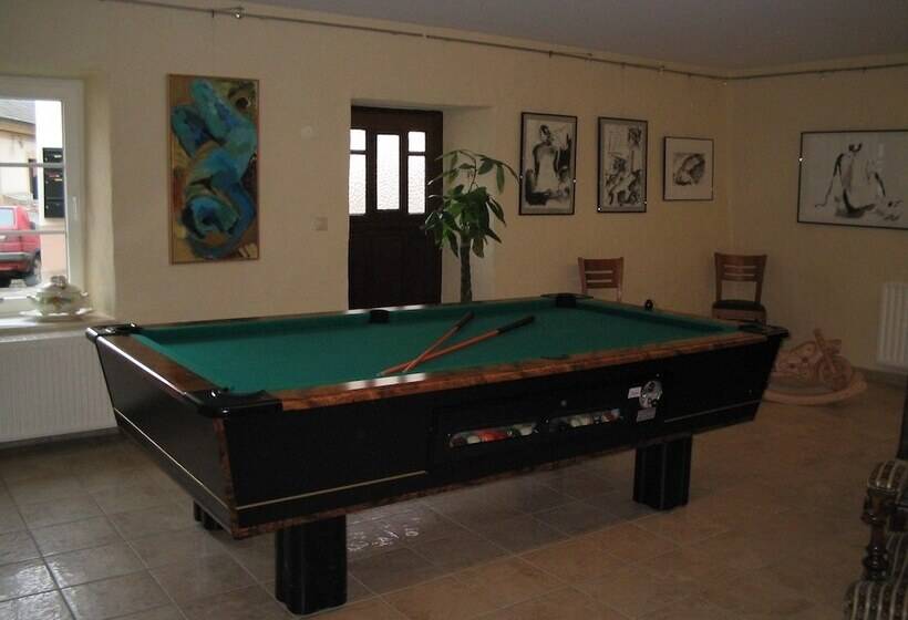 Logis Gourmet & Relax Hotel De La Sure