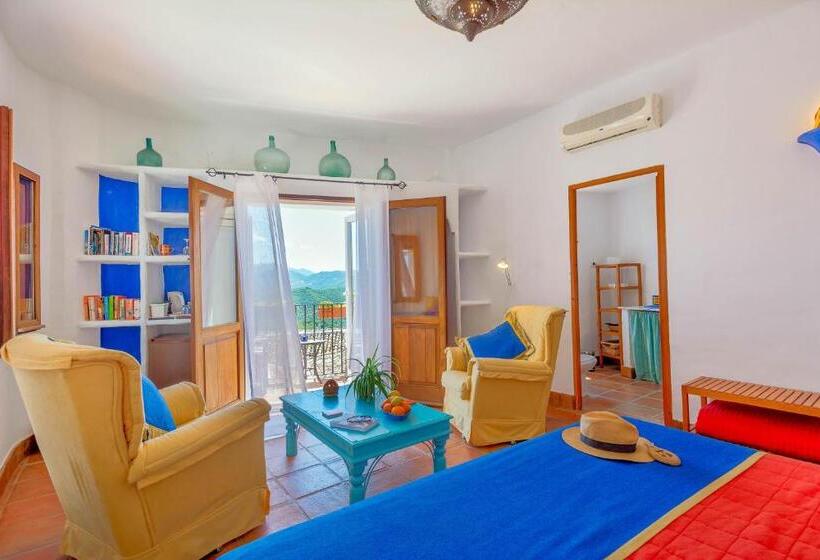 בית מלון כפרי Los Castanos