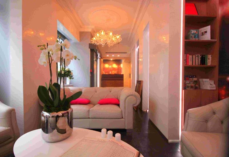 בית מלון כפרי Lumieres Montmartre Paris