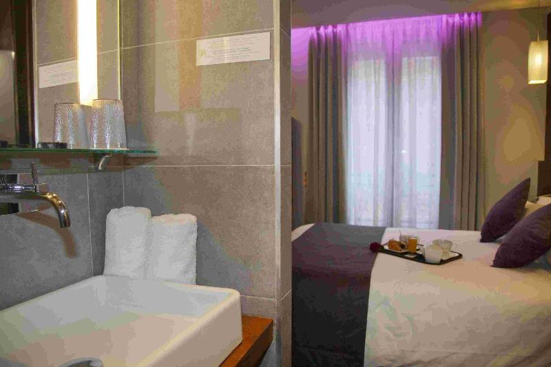 בית מלון כפרי Lumieres Montmartre Paris