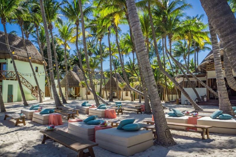 호텔 Mahekal Beach Front Resort & Spa